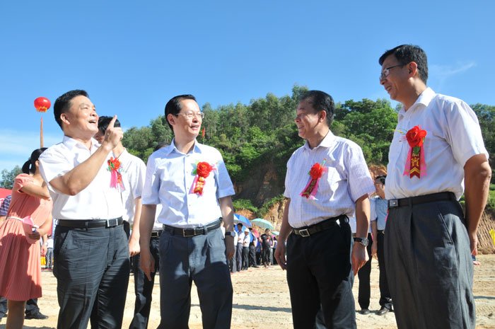 總投資20億中德金屬生態(tài)城主干道開(kāi)工建設