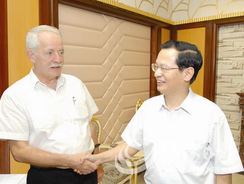 德國駐廣州總領(lǐng)事館考察團來(lái)揭考察