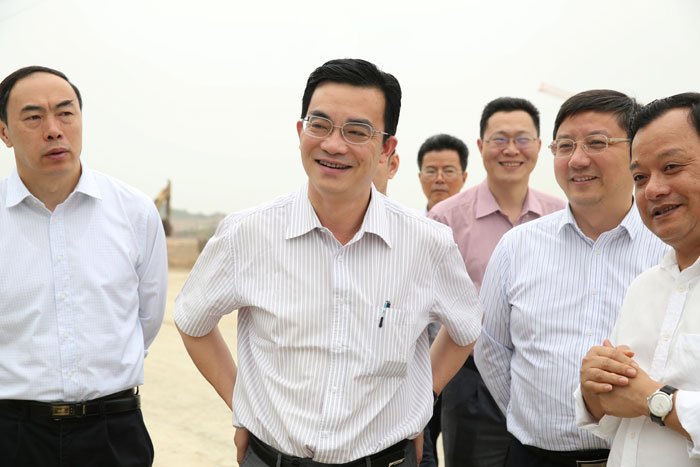 韶關(guān)市政府考察團來(lái)揭考察中德金屬生態(tài)城