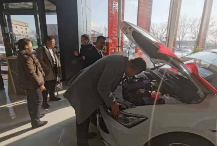 迎賓汽車(chē)公司走訪(fǎng)新能源車(chē)企，尋求合作發(fā)展新模式