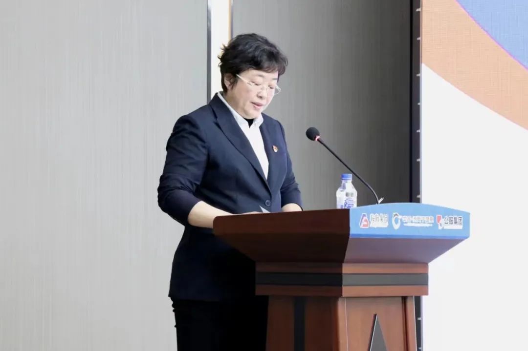 鞍勤集團、溫泉集團、公服集團2023年新任干部任前集體談話(huà)及集體送任儀式圓滿(mǎn)結束